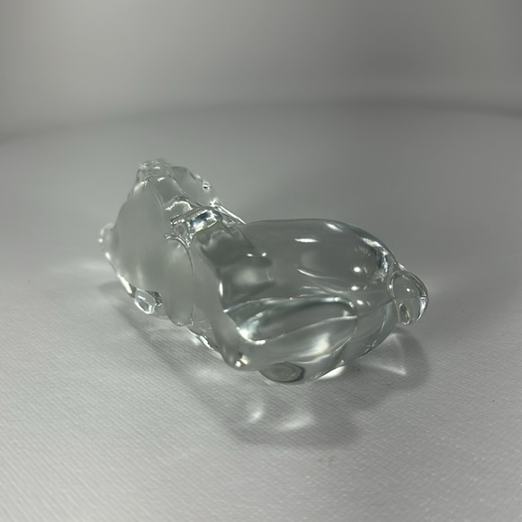 Fenton Art Glass Crystal Short Tail Crouching Cat - Picture 10 of 17